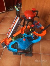 Pista hot weels coccodrillo