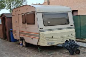 Roulotte accessoriata