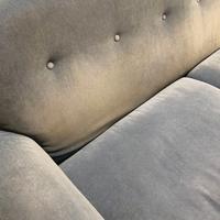 divano velluto blu Ikea