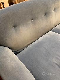 divano velluto blu Ikea