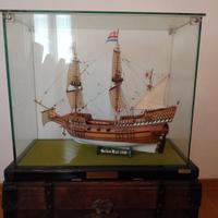 GALEONE GOLDEN HIND SIR DRAKE CON TECA IN VETRO