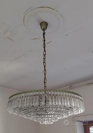 Lampadario con gocce in vetro