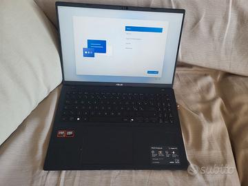 PC portatile Notebook Asus Vivobook 16 M1607KA