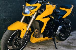 suzuki gsr750