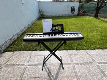 Piano digitale roland   FP 10