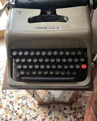 macchina da scrivere olivetti studio 44 vintage