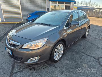 Opel Astra 1.4 Turbo 140CV 5 porte