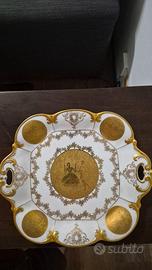 Vassoio da portata con decorazioni in oro zecchino
