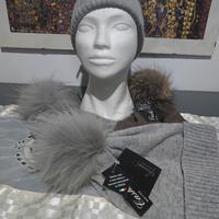 Cuffia donna con pon-pon in MURMASKY e CASHMERE