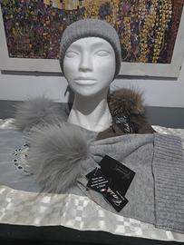 Cuffia donna con pon-pon in MURMASKY e CASHMERE