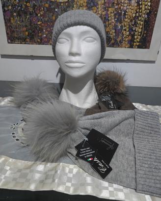 Cuffia donna con pon-pon in MURMASKY e CASHMERE