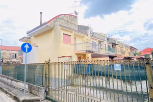 Villa capofila a Trentola Ducenta