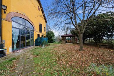 CASA SEMINDIPENDENTE A MODENA