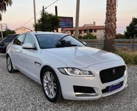 Jaguar XF 2.0 D 180 CV Prestige