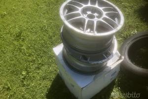 4 CERCHI in LEGA OZ per Golf misura 205 65 R16