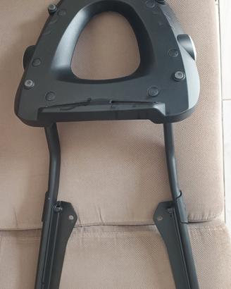 porta pacchi con piastra givi 