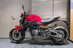 Ducati Monster 900 MONSTER PLUS DUCATI RED 2026