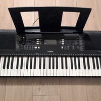 Tastiera portatile Yamaha PSR-E373