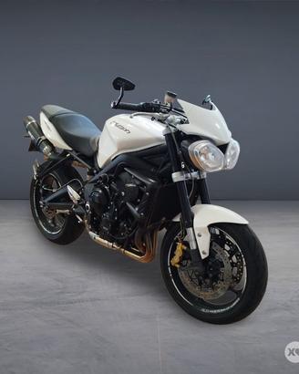 TRIUMPH Street Triple 675