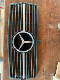 Mascherina calandra mercedes W124