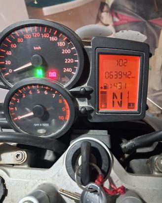 BMW R1200R