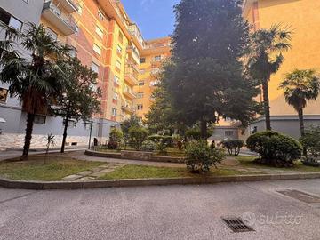Appartamento di 120 m² con 4 locali e box auto a A