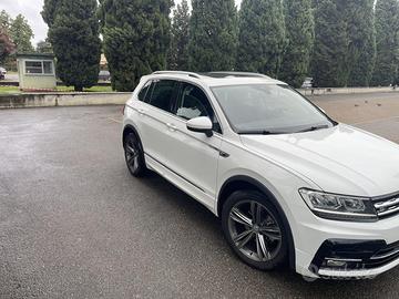 VOLKSWAGEN Tiguan 1.5 benzina Sport