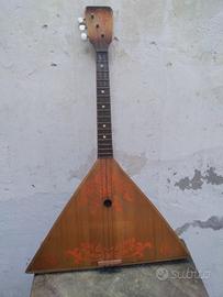 Vecchia mandola Balalaika