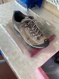 Scarpe da treking basse