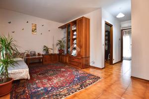 3 LOCALI A CEGGIA