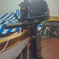 Motore nautico fuoribordo