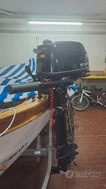 Motore nautico fuoribordo