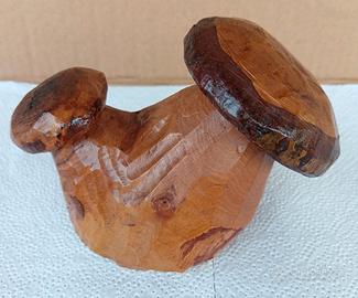 FUNGHI INTAGLIATI IN LEGNO 1975
