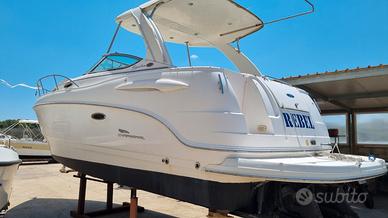 Barca cabinata a motore Chaparral 270