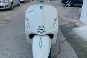 Vespa 300 gts hpe abs ars 2019