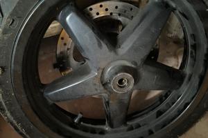 cerchio anteriore xmax 250
