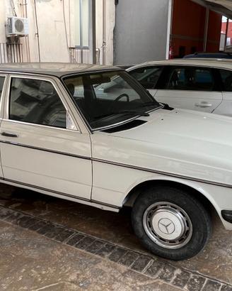 Mercedes W123 230 E