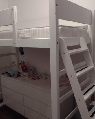 letto singolo a soppalco con scaletta 