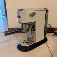 De'Longhi Dedica macchina caffè 