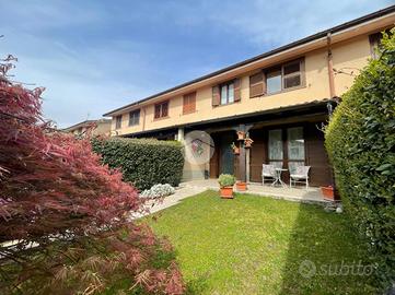 VILLA A SCHIERA A MAGENTA