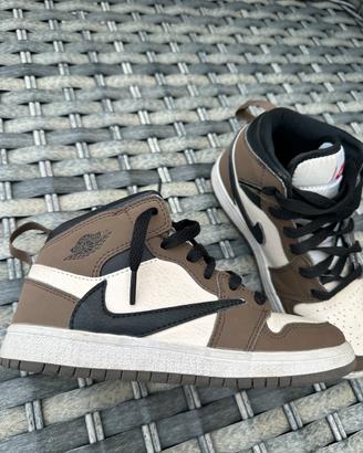 Nike Jordan 1 Retro High OG SP Travis Scott  33