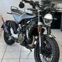 HUSQVARNA SVARTPILEN 125CC PATENTE A1 FINANZIABILE