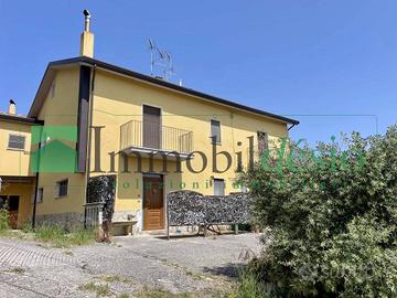 Porzione di fabbricato in c.da Lagatone