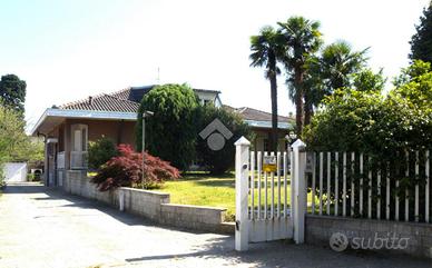 VILLA SINGOLA A UBOLDO