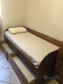 Letto singolo usato