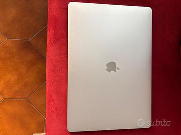 MacBook pro 2019 16"