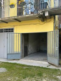 Garage 12 mq circa via Verona