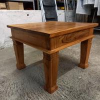 tavolino 60x60 in legno di teak chiaro e scuro