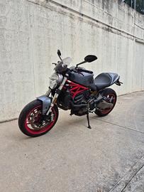 Ducati Monster 821