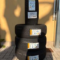 4 Gomme Nuove Invernali Pirelli 215/60 r17